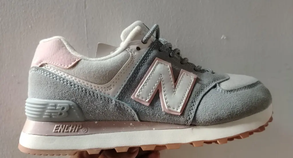 New balance 574 azul cielo rosa