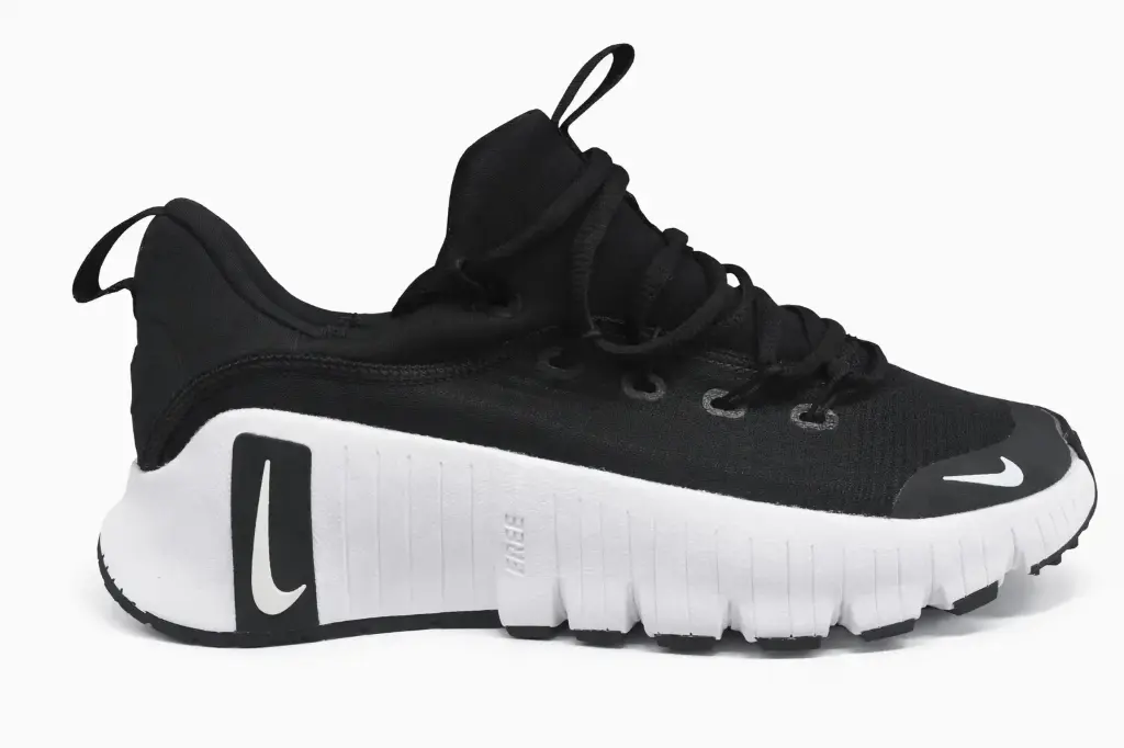 Nike free metcon negra