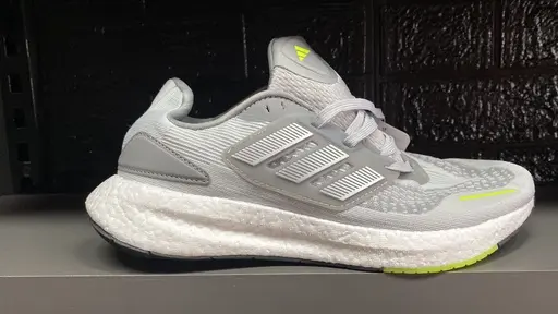 Adidas pureboost gris