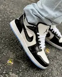 Nike jordan retro 1 low negra blanco