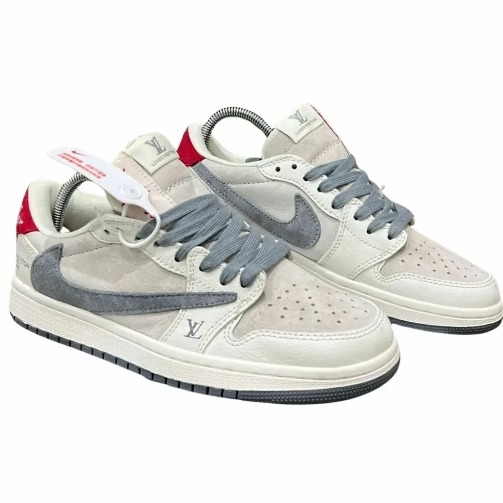 nike travis louis