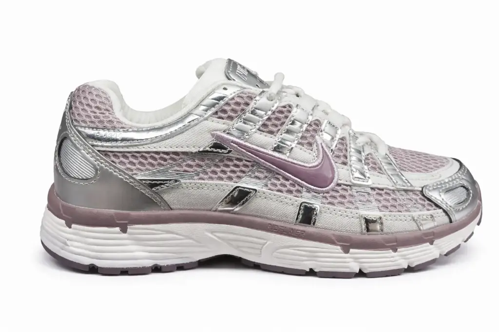 Nike  p-6000 gris