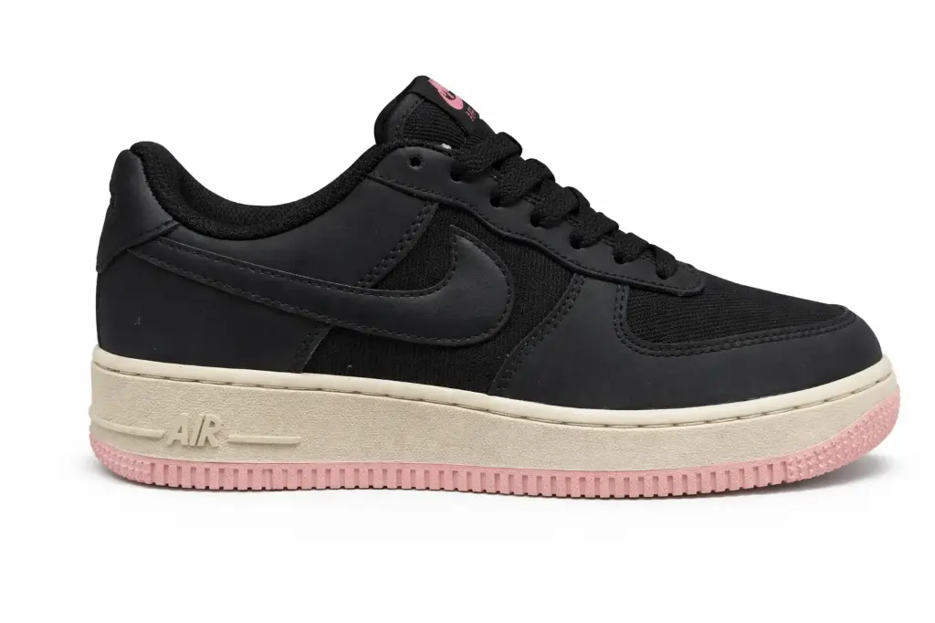 Nike force one negra rosa