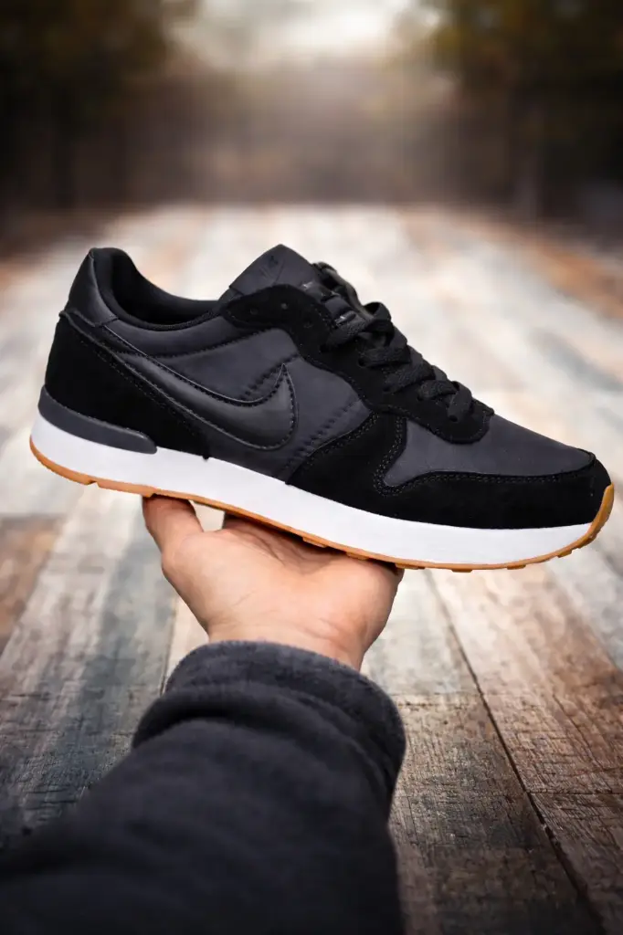 Nike internationalist