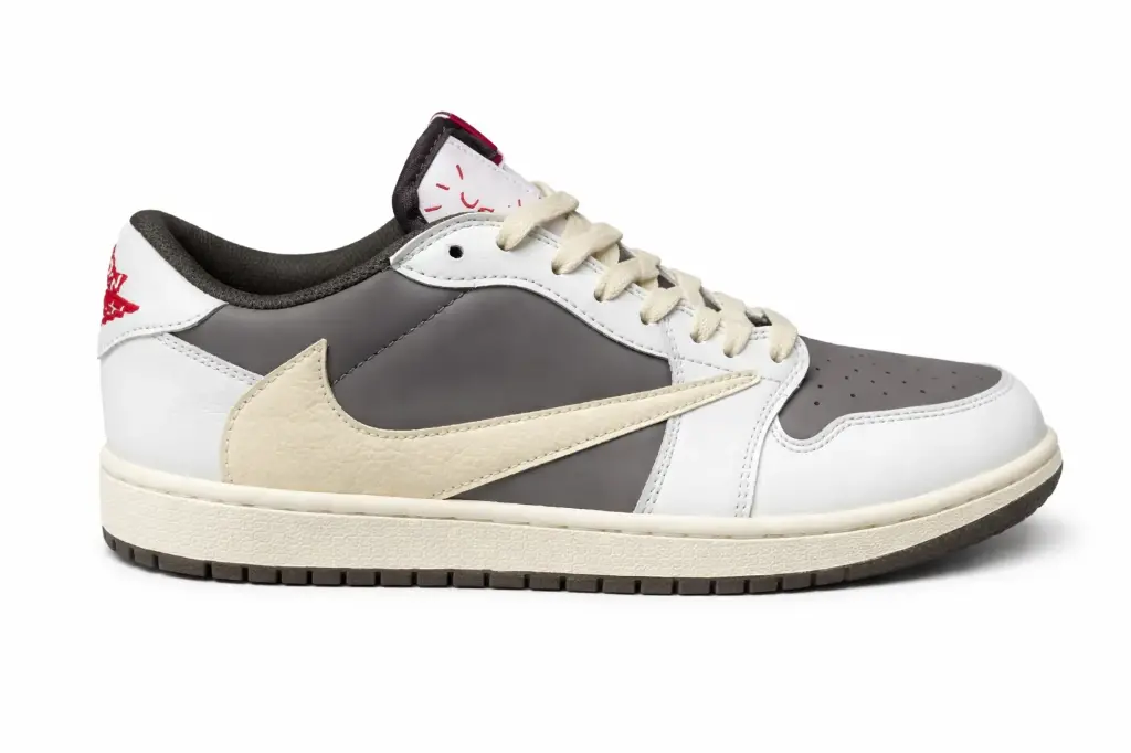 Nike air travis blanco cafe