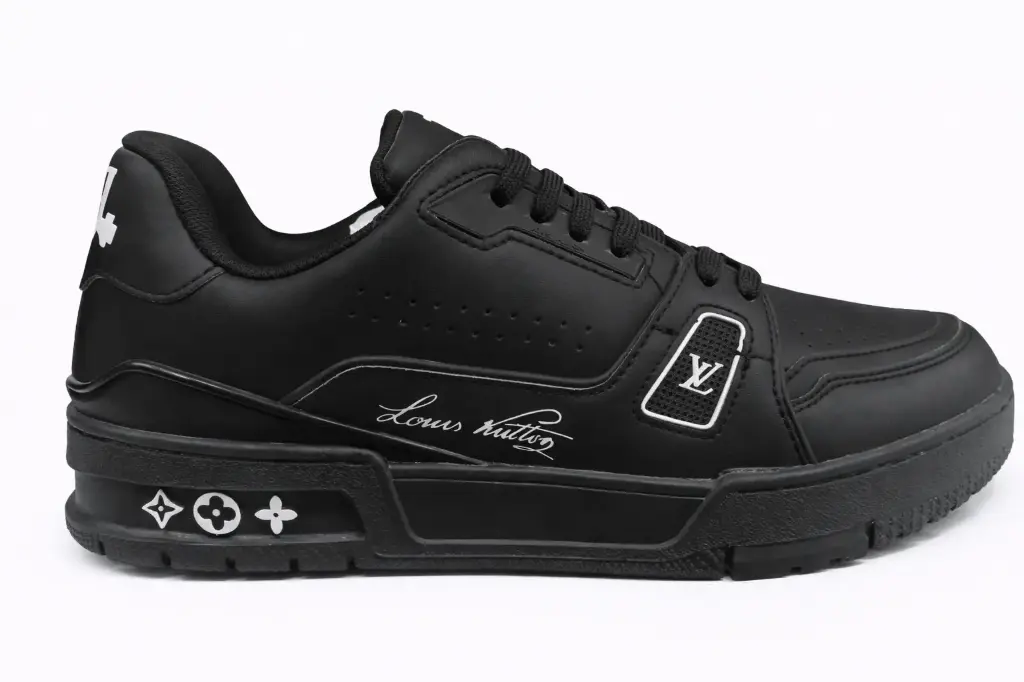 Louis vuitton trainer negra