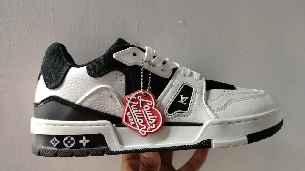 Louis vuitton trainer vintage