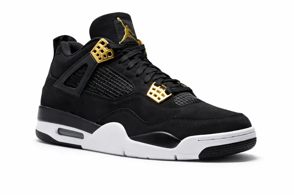 Air jordan retro 4 negro dorado