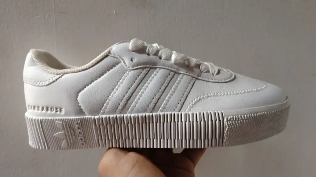 Adidas sambarose