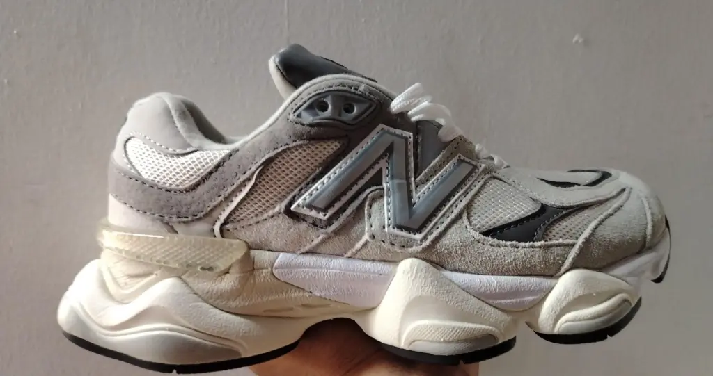 New balance 9060 grey