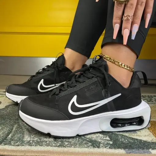 Nike intrlk  