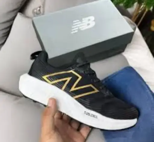 [balance fuellcell negra dorado] New balance fuellcell negra dorado